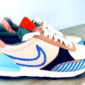 Nike Daybreak Type Crimson Tint Sapphire NWOT Women's SIZE 7